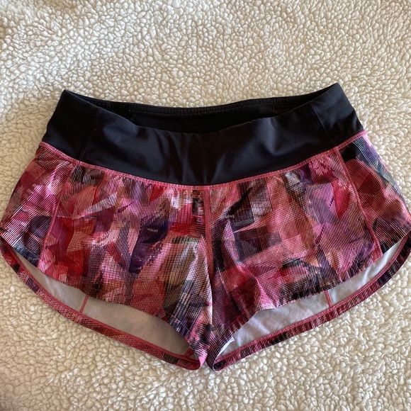 lululemon athletica Pants - Lululemon Speed up short size 4